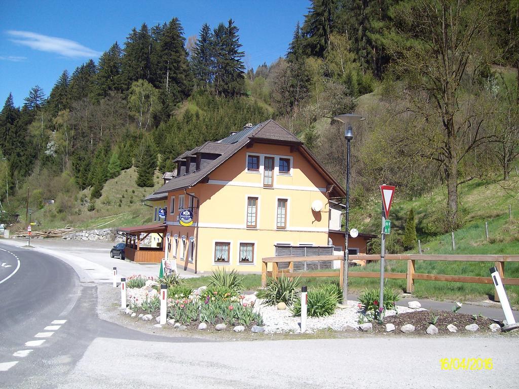 Gasthaus Zur Melzen Hotel Versbichl Esterno foto