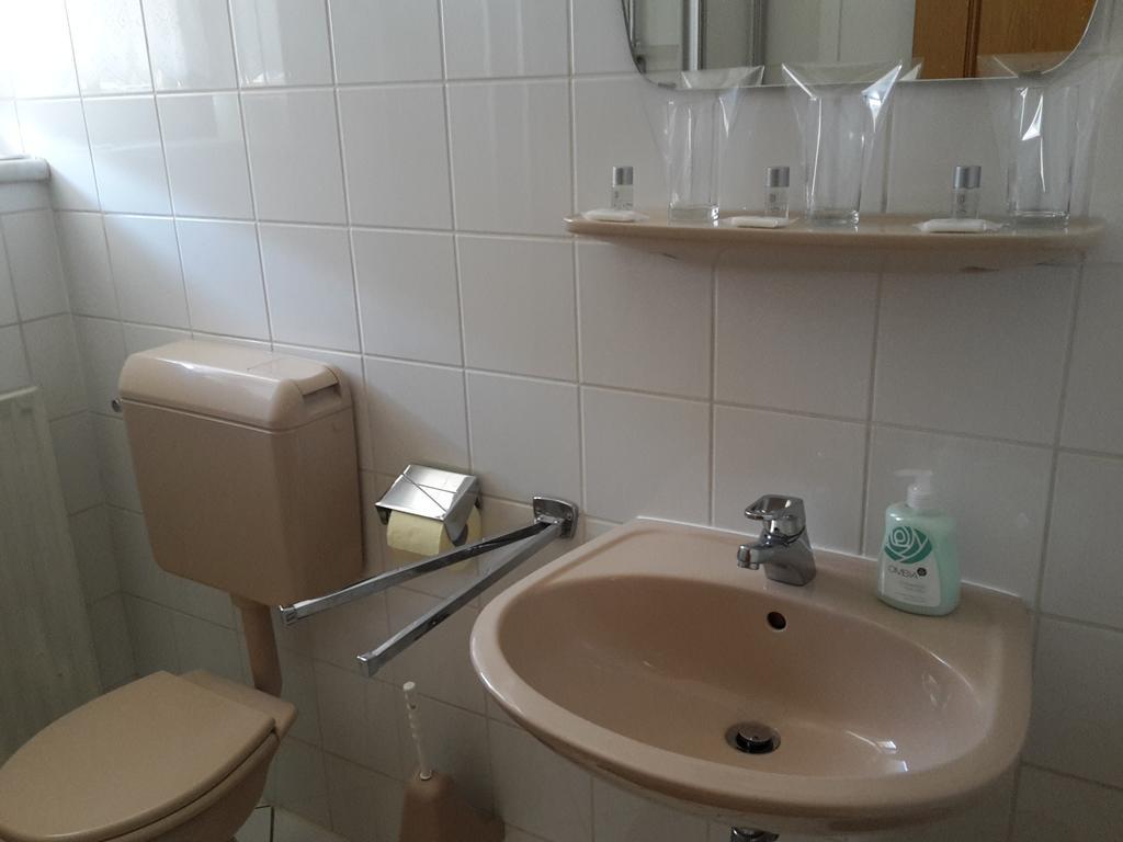 Gasthaus Zur Melzen Hotel Versbichl Esterno foto